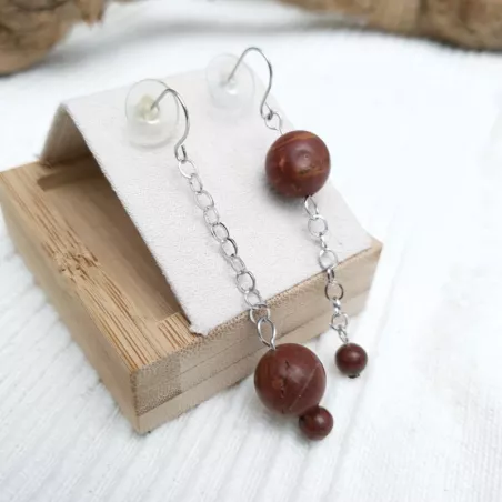 Boucles Paulo en jaspe rouge et acier inoxydable argenté – Boucles d’oreilles pendantes artisanales Bouly&Cailloux