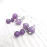 Boucles Bacchus en calcédoine lilas et acier inoxydable argenté – Boucles d’oreilles pendantes artisanales Bouly&Cailloux