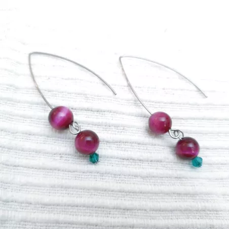 Boucles doreilles grands crochets en pierres naturelles oeil de tigre rose et perle de verre verte Bouly&Cailloux