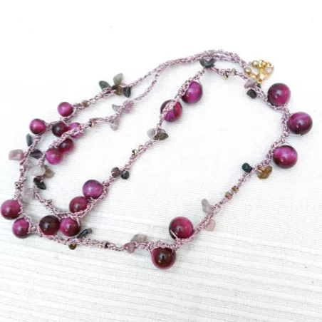 Collier crochet long en pierres naturelles oeil de tigre rose avec hematites et pierres irregulieres Bouly&Cailloux