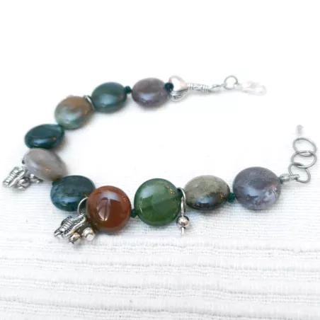 bracelet gallium en pierres naturelles plates avec breloques argentées bouly&cailloux