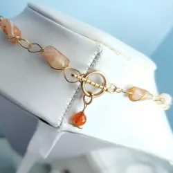 Collier Berenice en acier inoxydable et pierres naturelles cylindriques