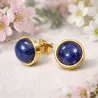 Boucles d’oreilles clous Essentiels avec pierre naturelle cabochon ronde