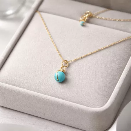 Détail du pendentif Anse avec pierre naturelle sertie