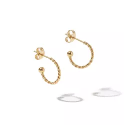 Boucles d’oreilles anneau torsadé acier inoxydable doré fond blanc