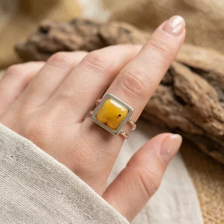 bague victoria acier inoxydable pierre naturelle carrée portée