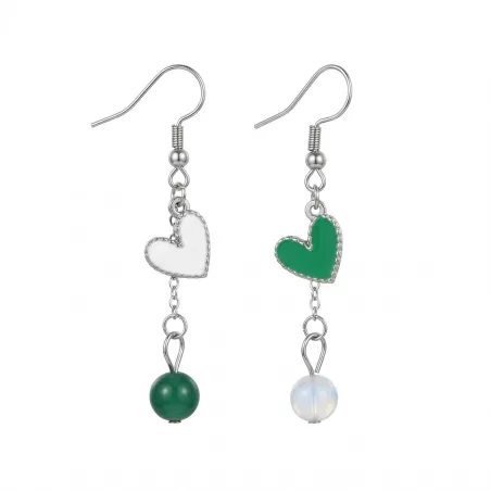 boucles passion avec un coeur et pierre naturelle, acier inoxydable, fond blanc