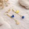 boucles passion avec un coeur et pierre naturelle, acier inoxydable doré, jaune et bleu