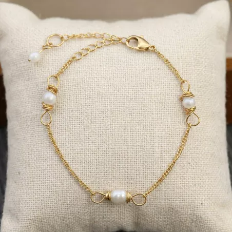 Bracelet artisanal Rusalka avec perles d eau ovoide et nacre