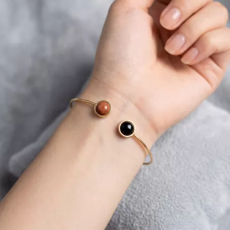 Bracelet jonc Georgette reglable fait main porté au poignet