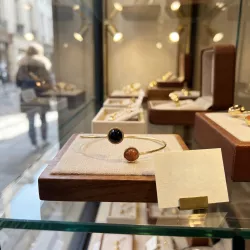 Bracelet ouvert en acier inoxydable dore ou argente