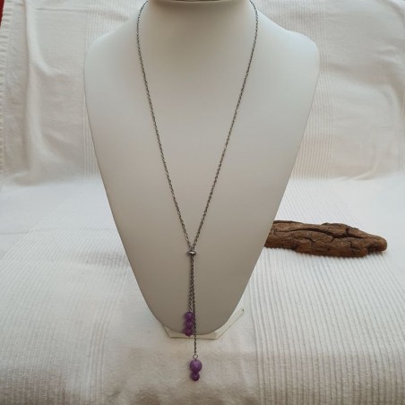Collier long avec pendants couleurs lilas