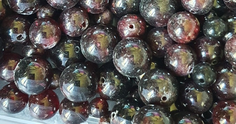 pierre naturelle grenat